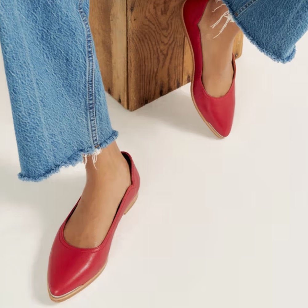 Tecovas Crimson Cowhide Flats